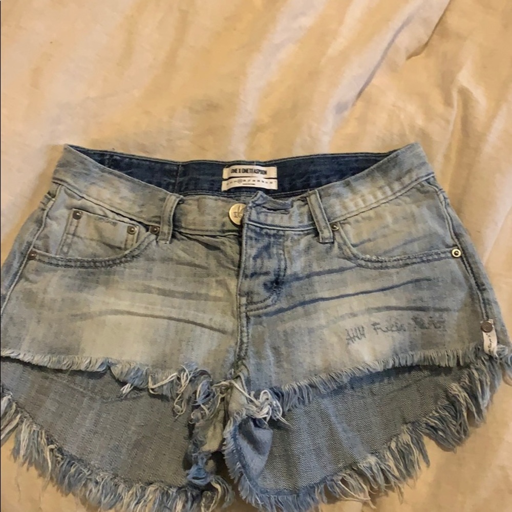 BRAND NEW ONE TEASPOON SHORTS SIZE 25